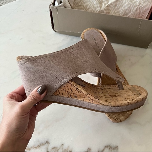 NEW Donald Pliner Myrtle60 Metallic Mushroom Suede Leather Wedge Sandals - Picture 7 of 8